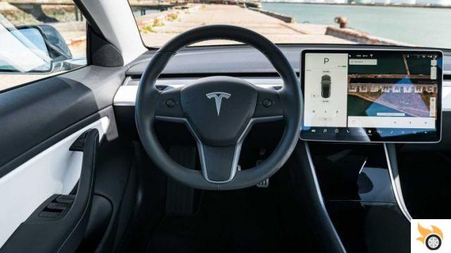 Cómo reiniciar un Tesla Model 3: reinicio suave, completo y completo