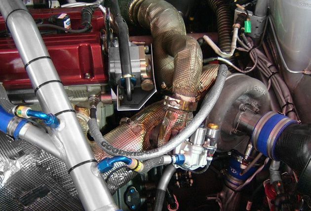 ¿Cómo funciona el sistema anti-lag de los motores turbo de rallyes?