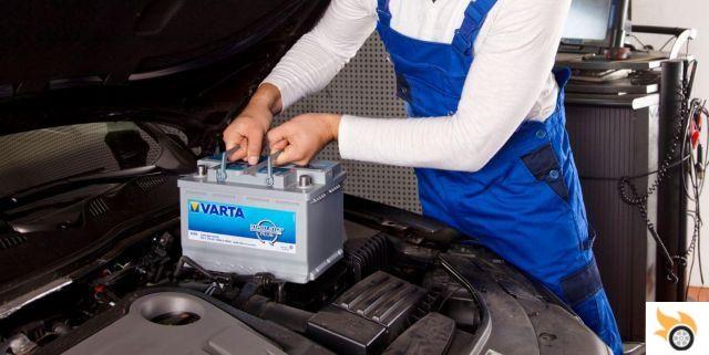 ¿Cuándo y cómo cambiar la batería de tu coche?