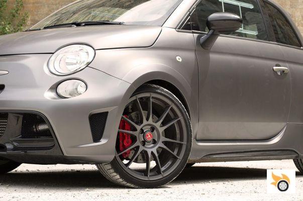 Abarth 695 Biposto