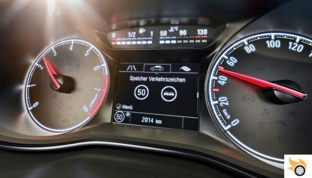 The damages of driving at low revs in a car engine