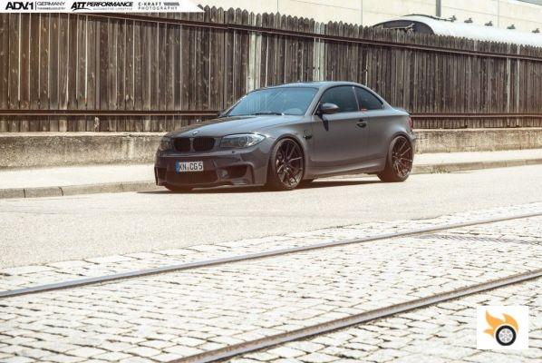 Este Coupé 1M com rodas ADV serve apenas para nos lembrar que estamos apaixonados por ele.