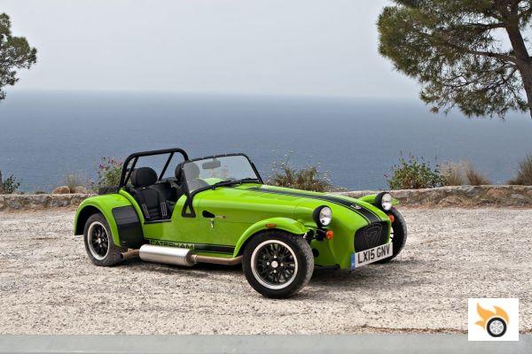 Contacto: Caterham 275R