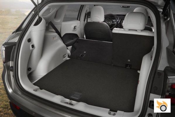 2017 Jeep Compass y Compass Trailhawk