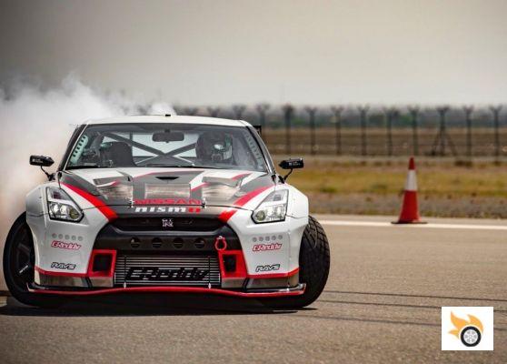 Un Nissan GT-R Nismo tuneado es el coche más rápido del mundo, de lado
