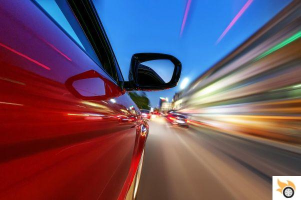 Consecuencias de acelerar a fondo en diferentes situaciones