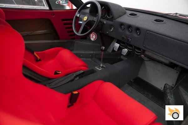 Hoy es el cumpleaños del Ferrari F40