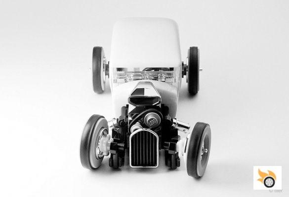 Tiler es un crack de los coches de Lego