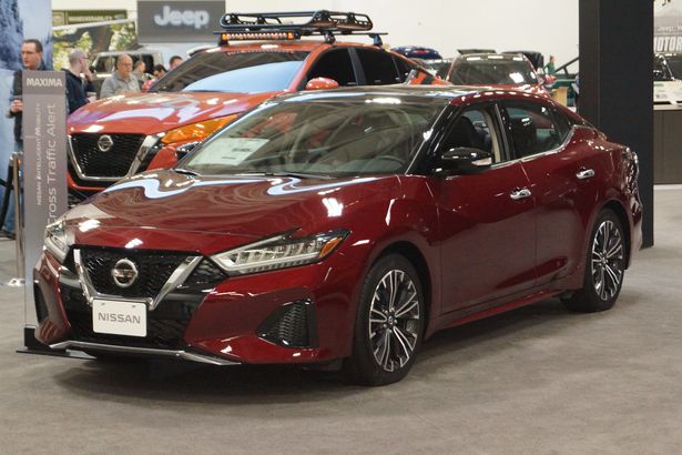 dónde comprar autos de inventario no vendidos