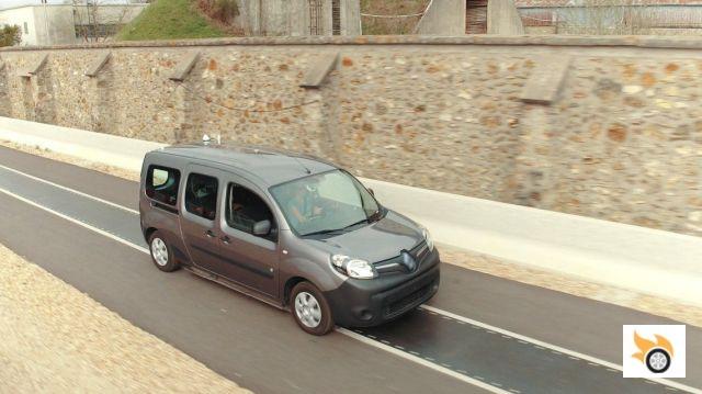 ¿Qué es y cómo funciona la recarga inalámbrica de coches eléctricos?
