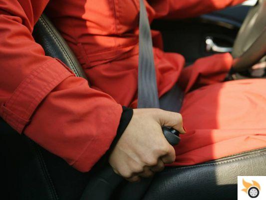Correct ways to brake in an automatic and mechanical car