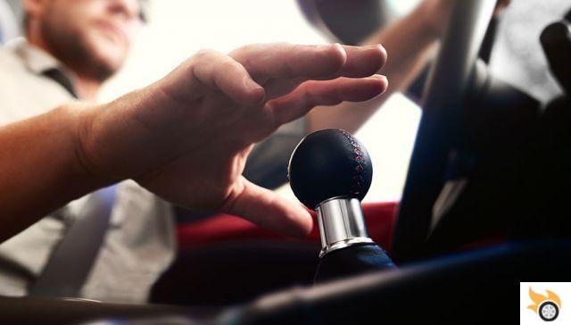 Consequences of skipping gears in a car with a manual gearbox