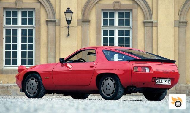 Porsche 928