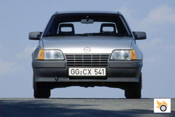 Opel se redefine con un logo obsoleto y un nuevo lema