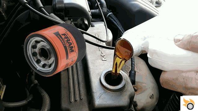 Changement d'huile et de filtre de voiture