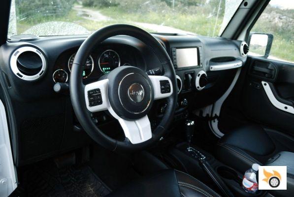 Test Drive: Jeep Wrangler 3.6 V6 e 2.8 CRD automáticos
