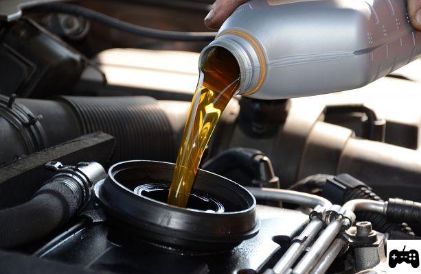 ¿Cuándo cambiar el aceite del motor de tu coche?