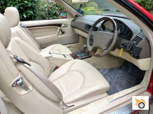This Mercedes SL500 (R129) is 20 years old, but has only done 130 kilometres.