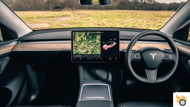 Interior del Tesla Model Y: Recursos, opiniones y más