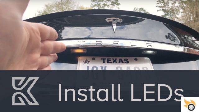 Troque você mesmo o TESLA License Plate Light: manuais e tutoriais em vídeo