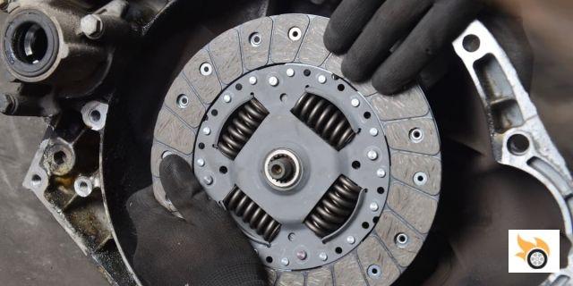 How much does it cost to change the clutch of the car?