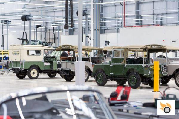 Jaguar Land Rover ouvre un nouveau siège pour restaurer ses classiques