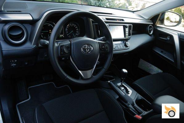 Contact : Toyota RAV4 Hybrid